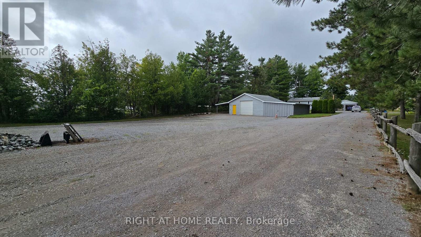 Photo 8 of 31 Portage Road, Kawartha Lakes ON