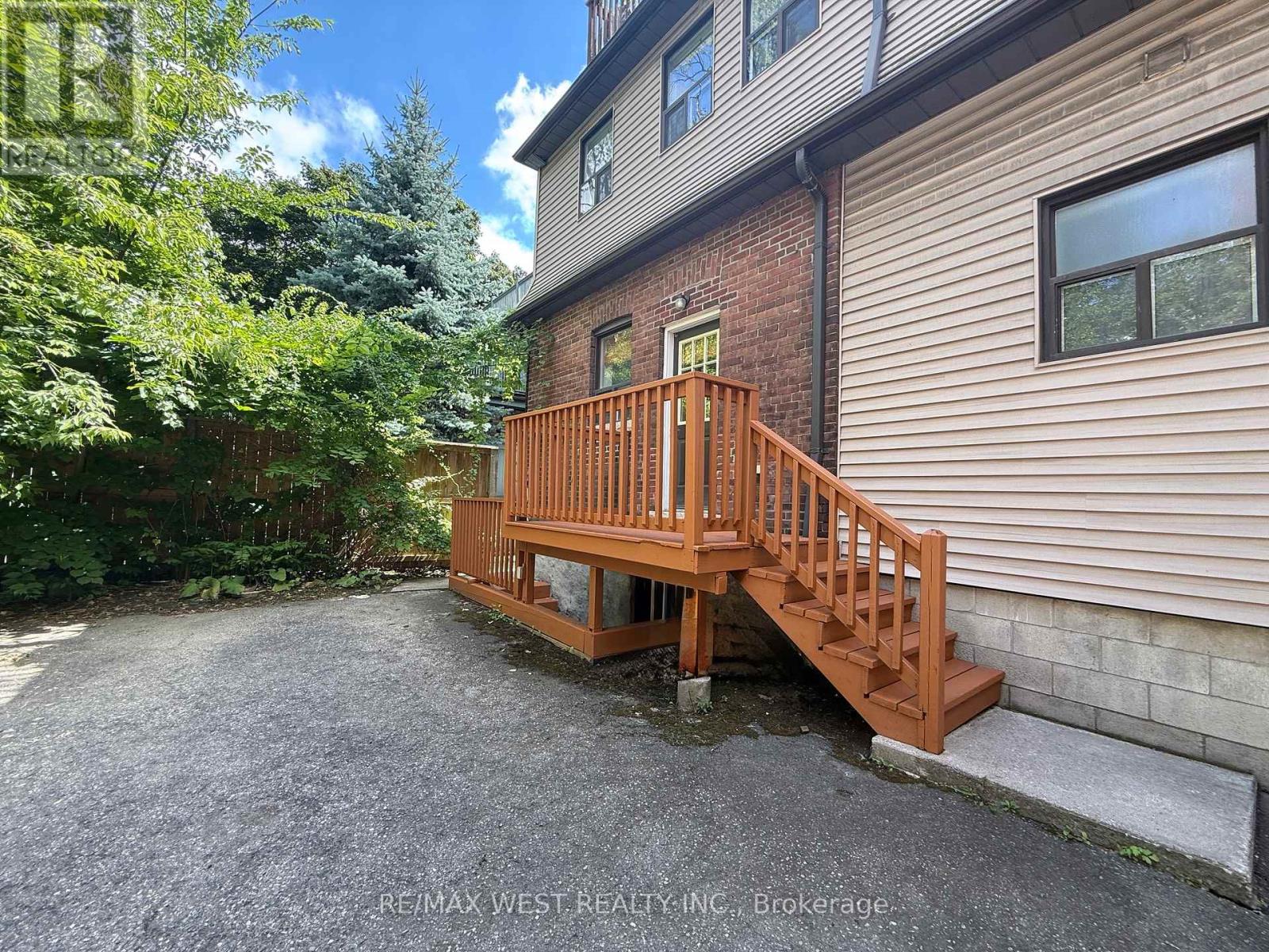 Photo 13 of 1 12 Foxbar Road, Toronto ON