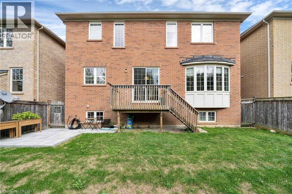 Photo 31 of 48 Montreal Circle, Hamilton ON