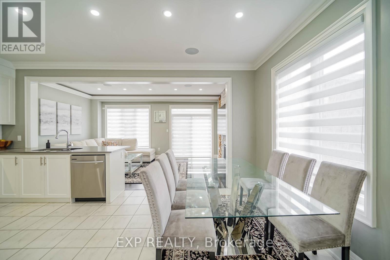 Photo 10 of 25 Christine Elliott Avenue, Whitby ON