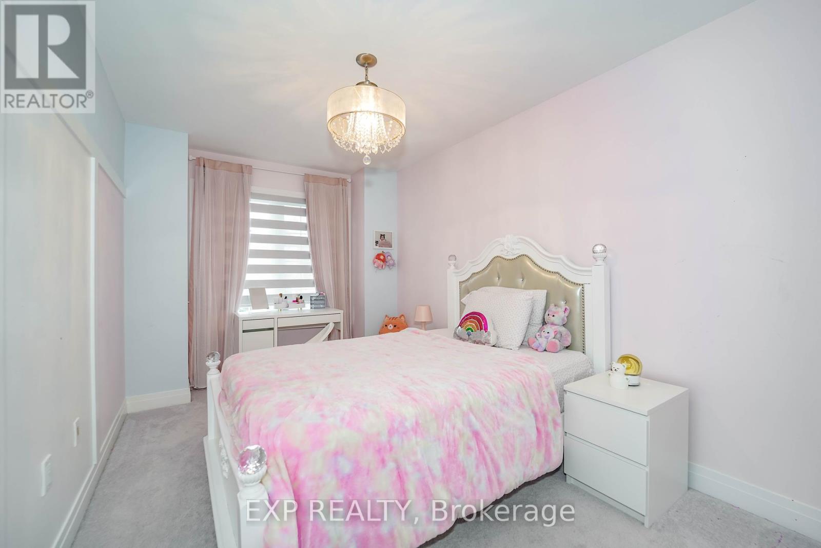 Photo 30 of 25 Christine Elliott Avenue, Whitby ON
