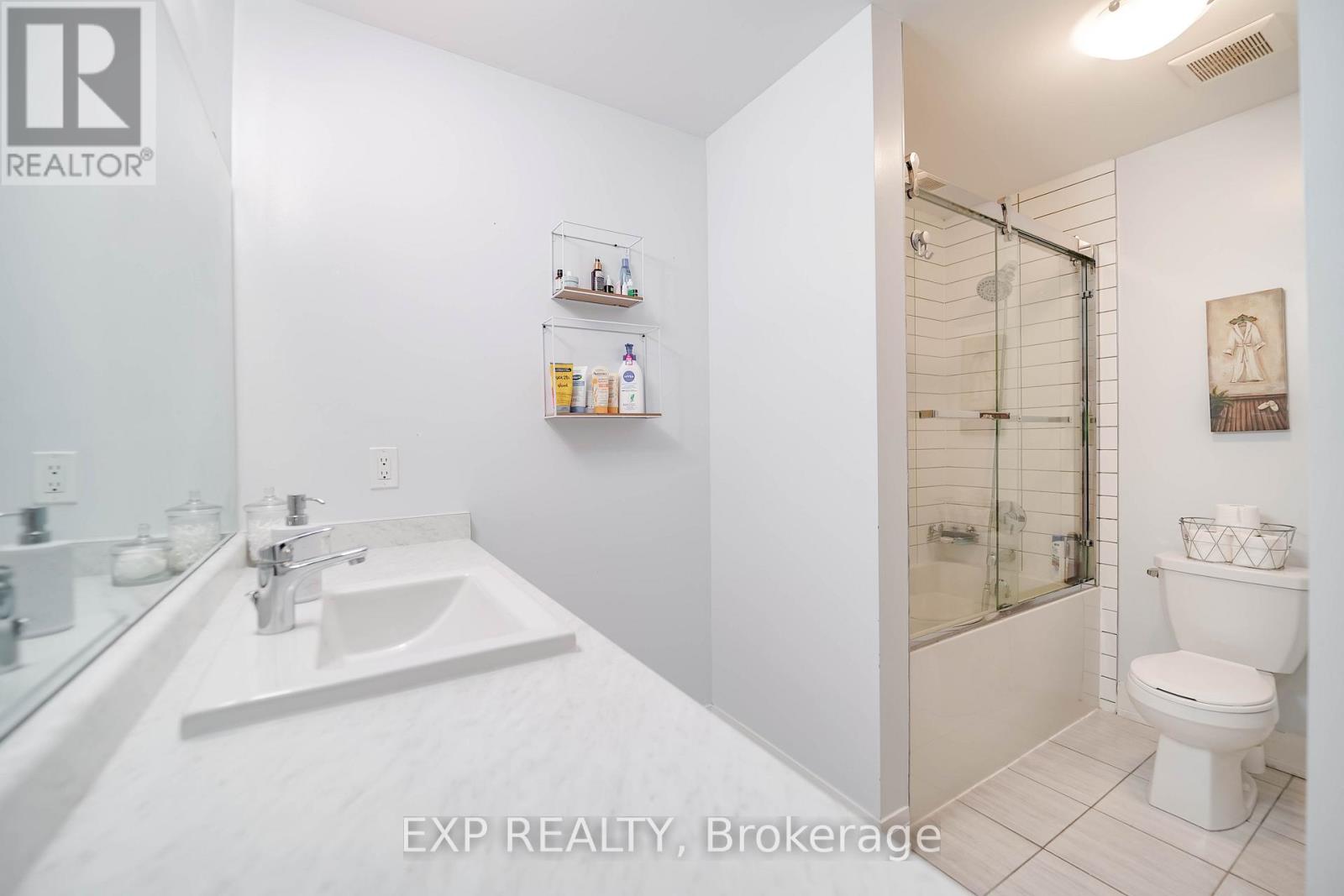 Photo 32 of 25 Christine Elliott Avenue, Whitby ON