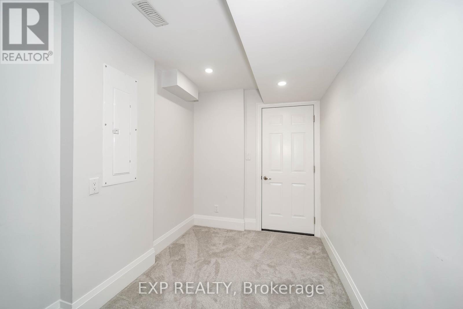 Photo 37 of 25 Christine Elliott Avenue, Whitby ON