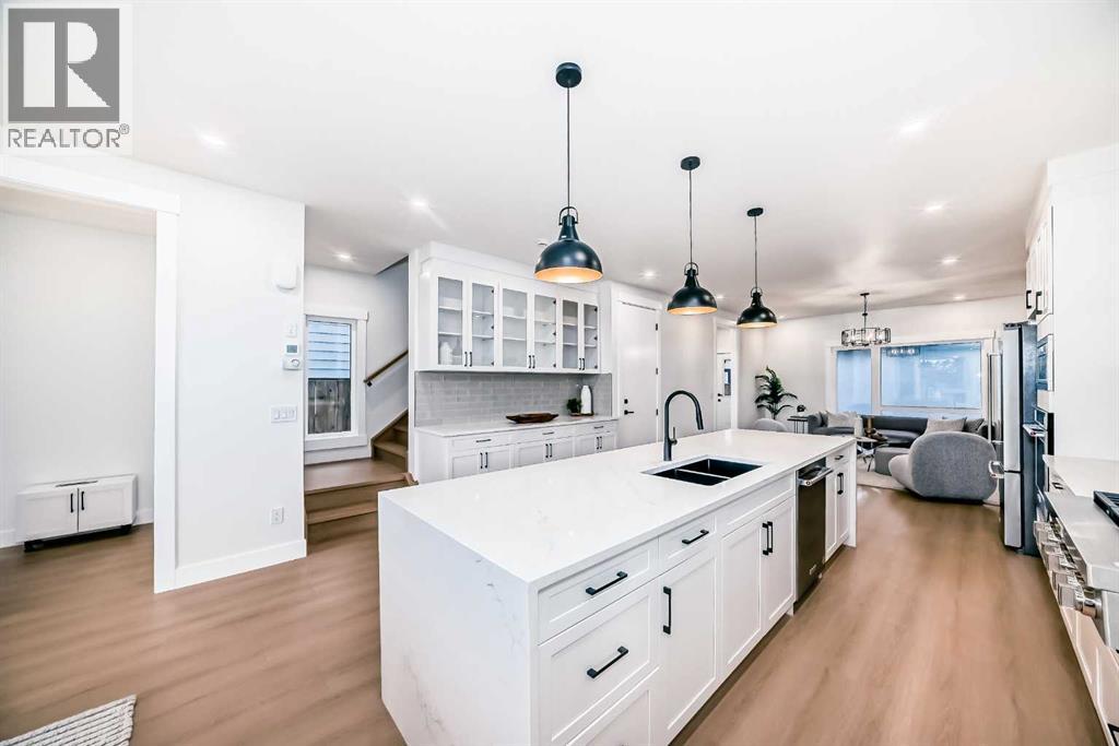 Photo 8 of 390 Hendon Drive Nw, Calgary AB