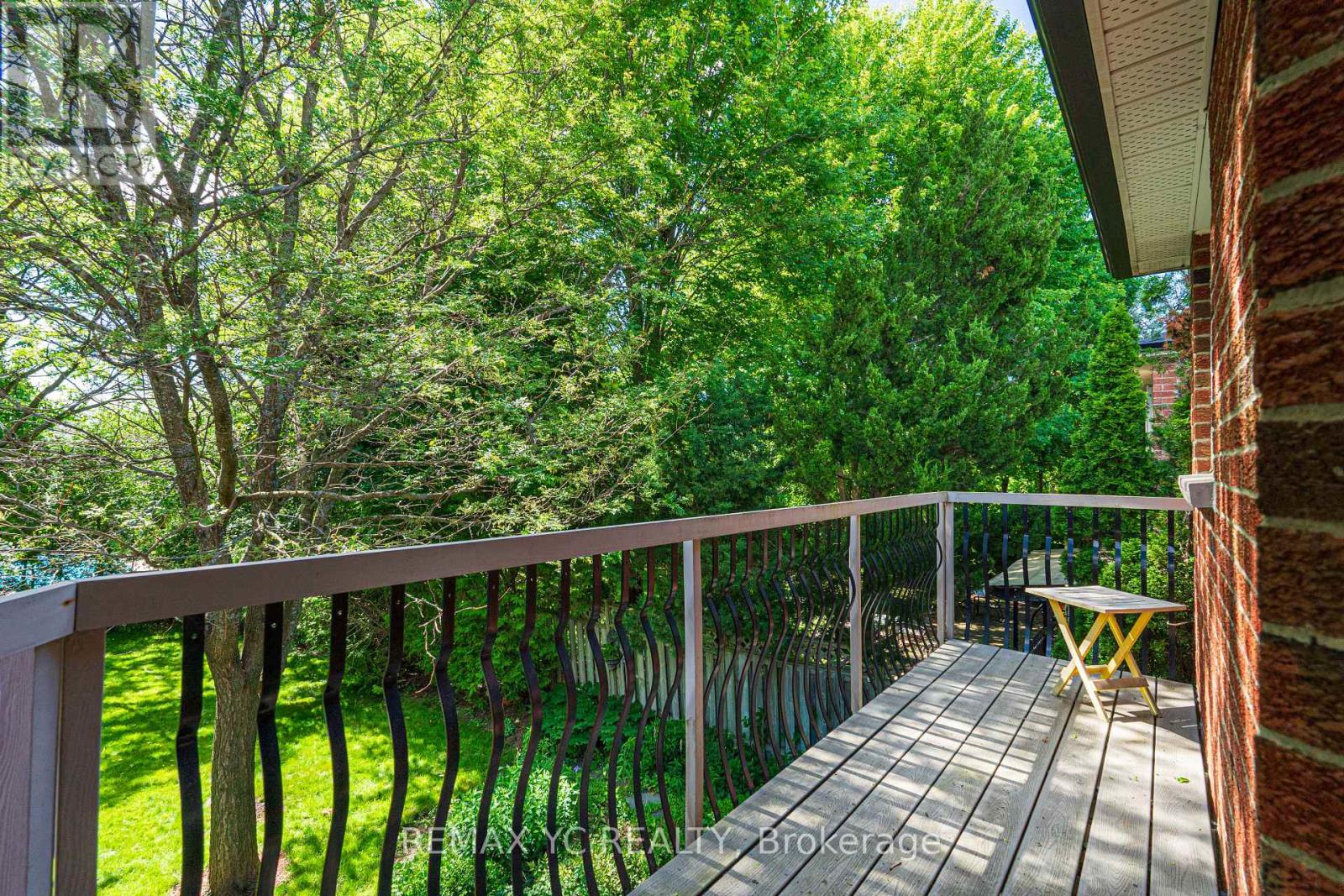 Photo 20 of 67 Fern Valley Crescent, Richmond Hill ON