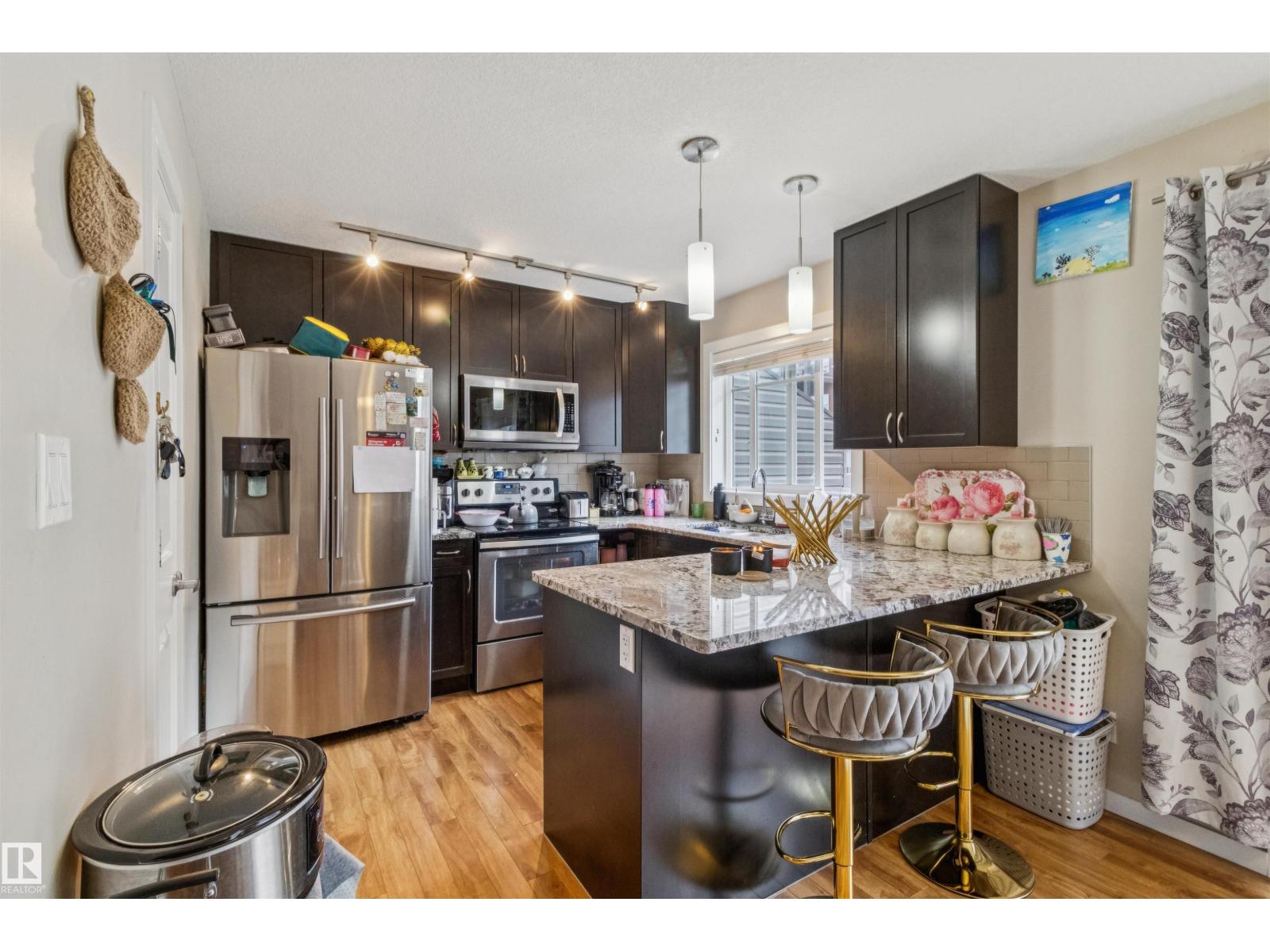Photo 14 of 33 9515 160 Av Nw, Edmonton AB