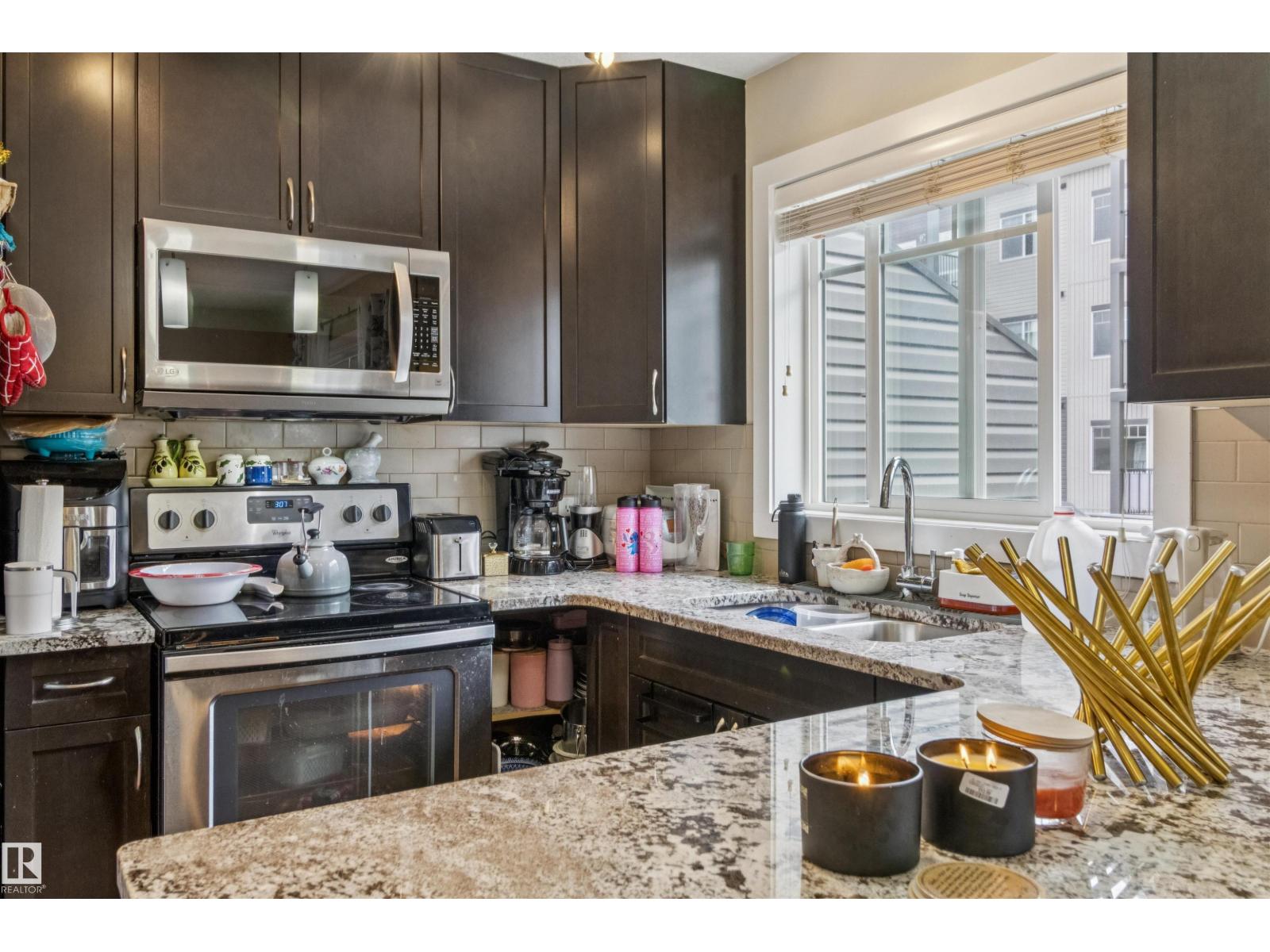 Photo 24 of 33 9515 160 Av Nw, Edmonton AB