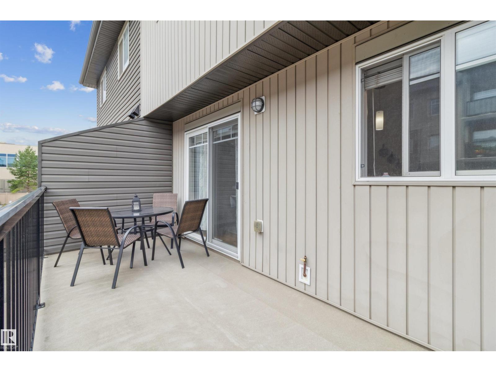 Photo 7 of 33 9515 160 Av Nw, Edmonton AB