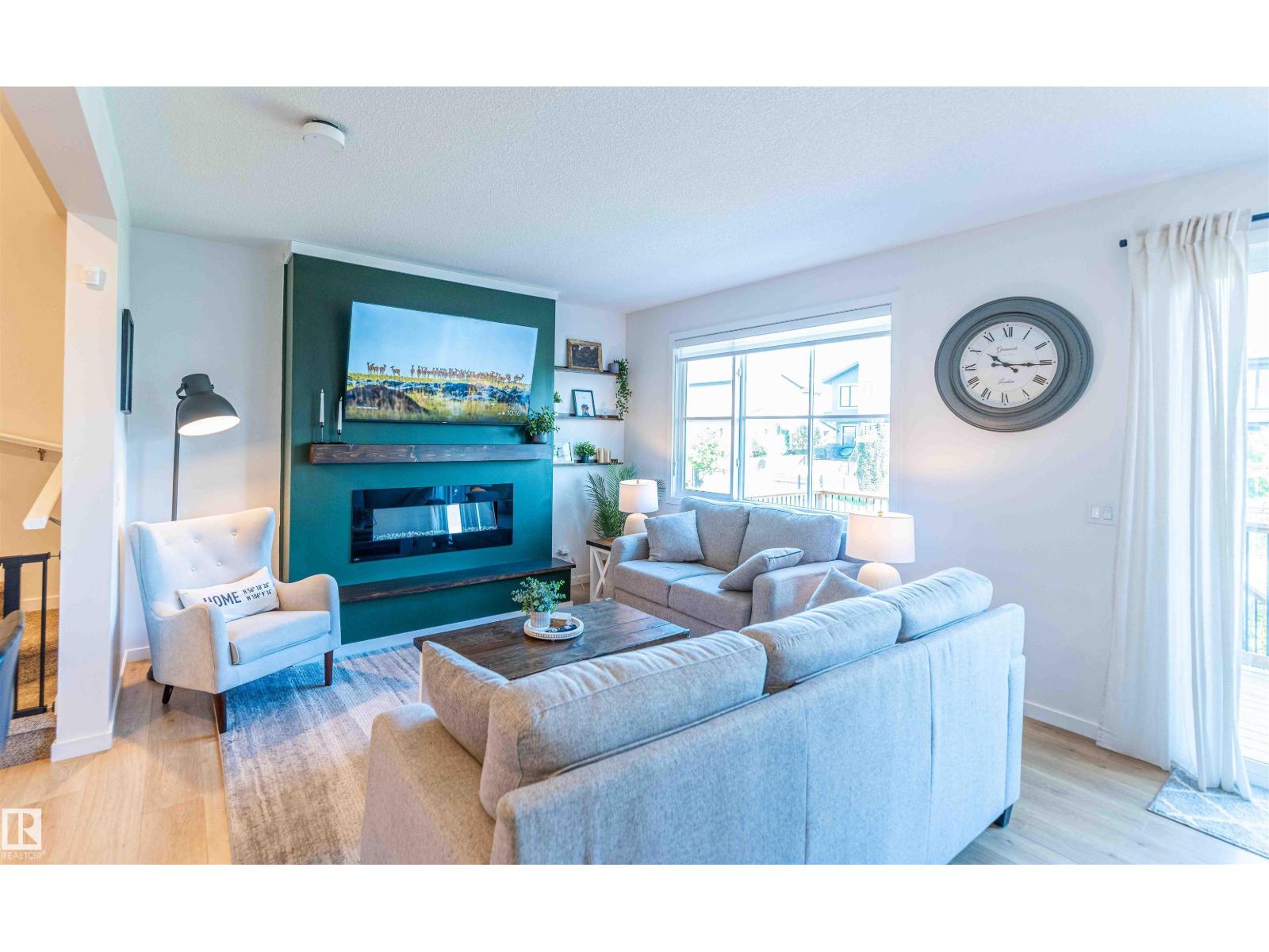 Photo 10 of 4875 Kinney Rd Sw, Edmonton AB