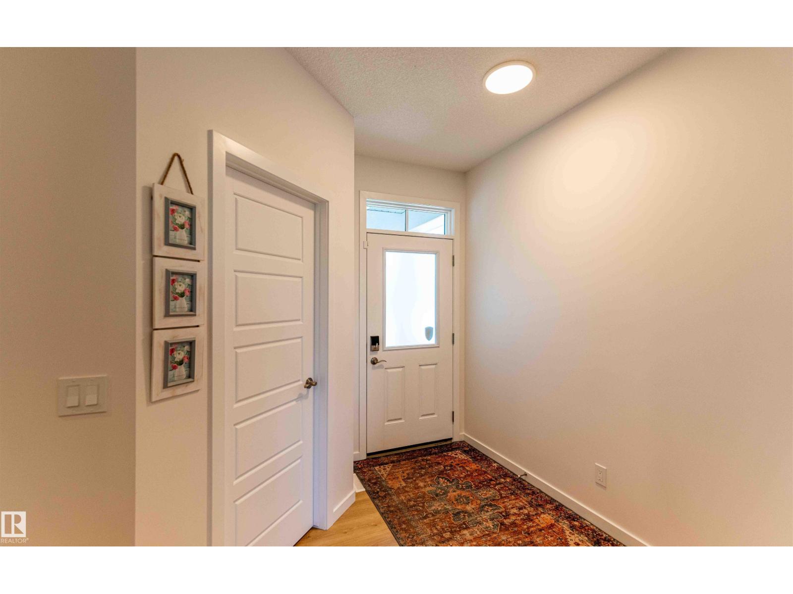 Photo 4 of 4875 Kinney Rd Sw, Edmonton AB