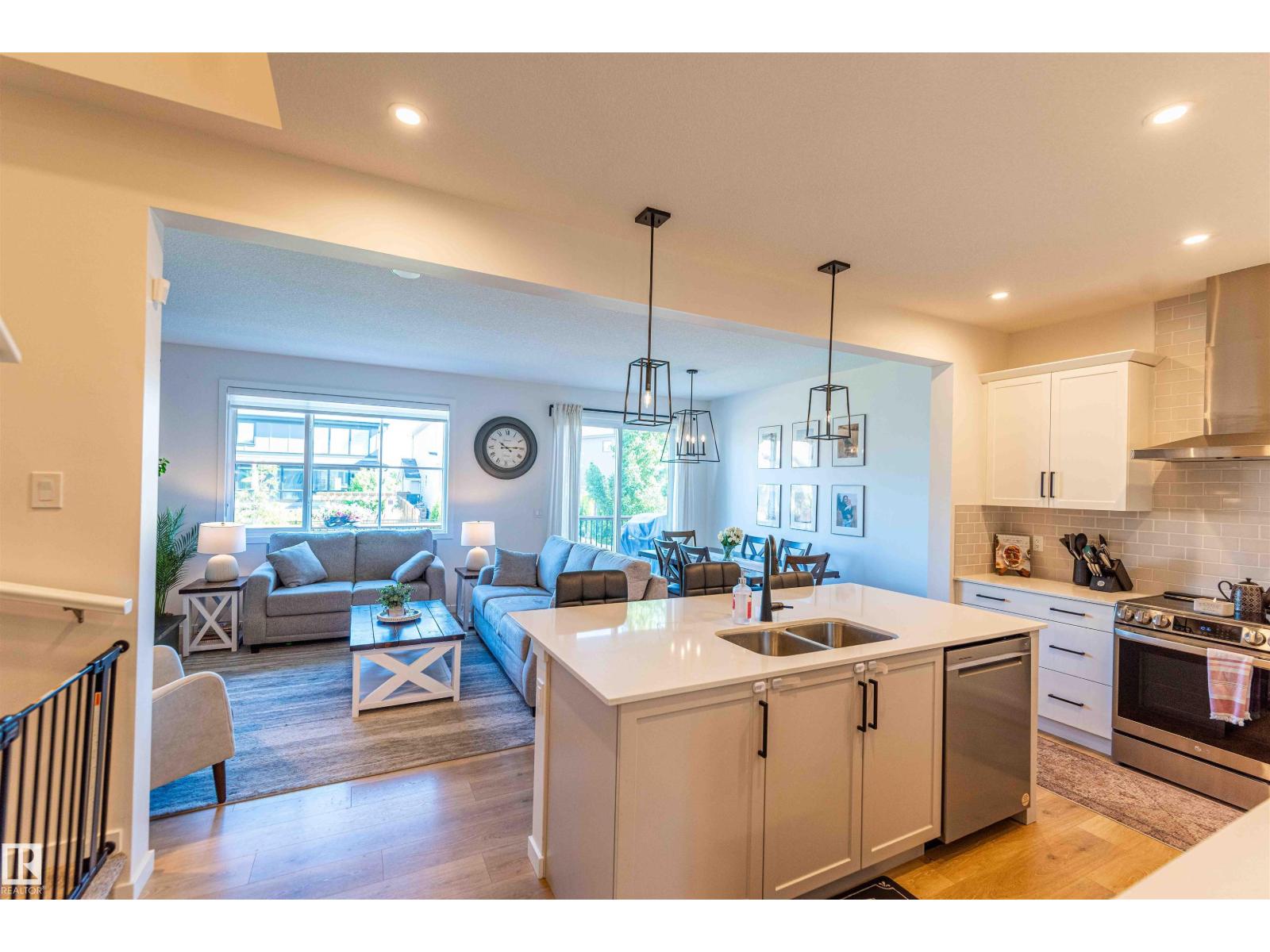 Photo 5 of 4875 Kinney Rd Sw, Edmonton AB