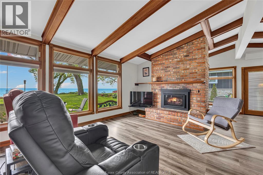 Photo 11 of 1711 Heritage Road, Kingsville ON