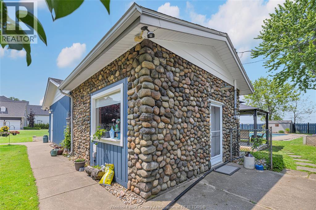 Photo 29 of 1711 Heritage Road, Kingsville ON