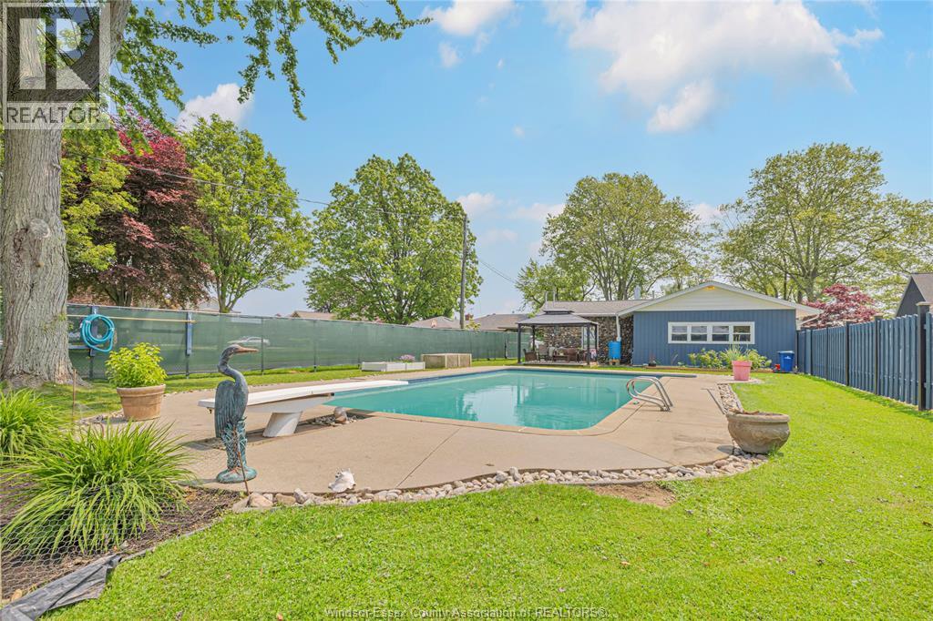 Photo 36 of 1711 Heritage Road, Kingsville ON