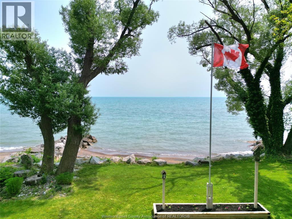 Photo 4 of 1711 Heritage Road, Kingsville ON