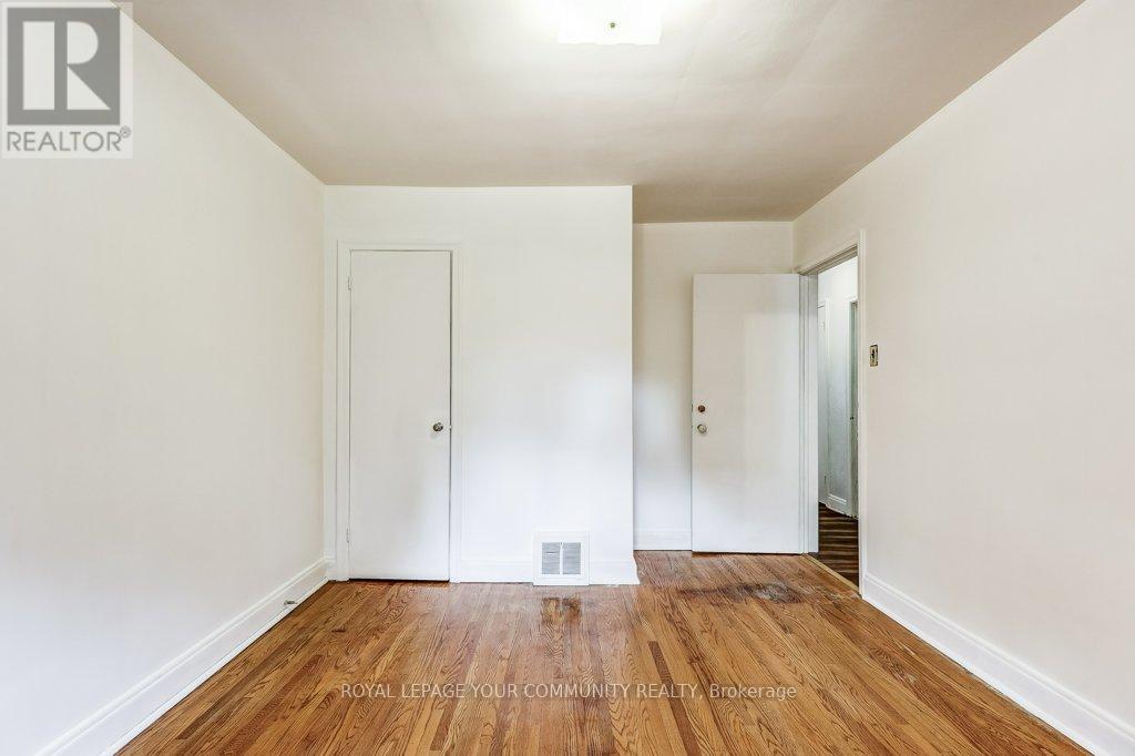 Photo 13 of 109 Glencrest Boulevard, Toronto ON