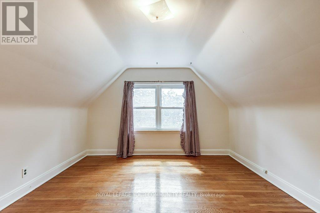 Photo 22 of 109 Glencrest Boulevard, Toronto ON