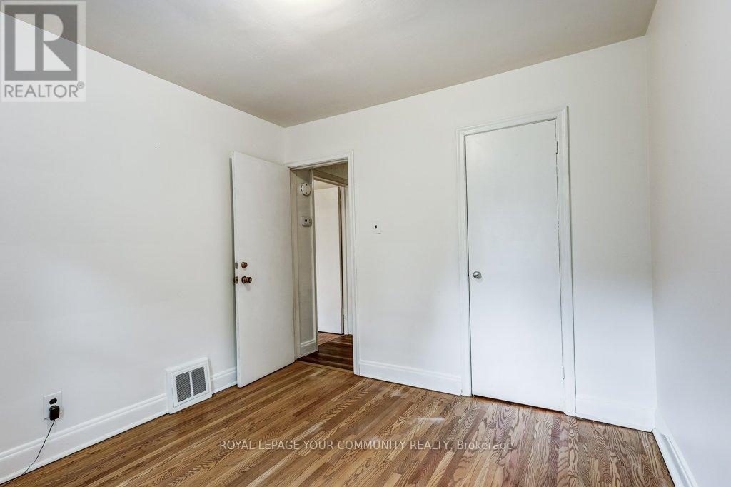 Photo 16 of 109 Glencrest Boulevard, Toronto ON