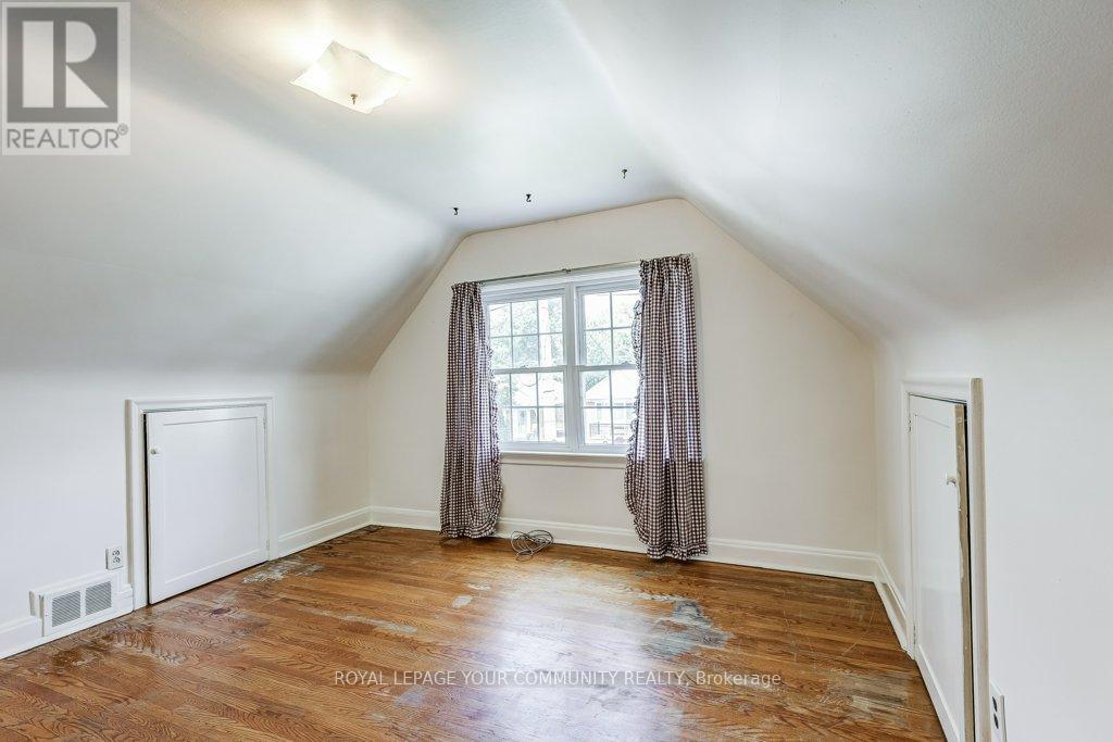 Photo 24 of 109 Glencrest Boulevard, Toronto ON