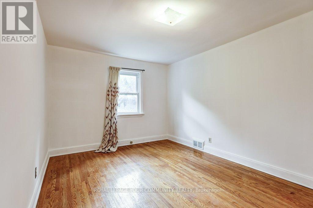 Photo 12 of 109 Glencrest Boulevard, Toronto ON