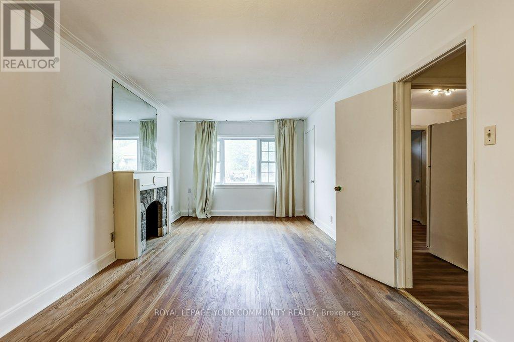 Photo 7 of 109 Glencrest Boulevard, Toronto ON