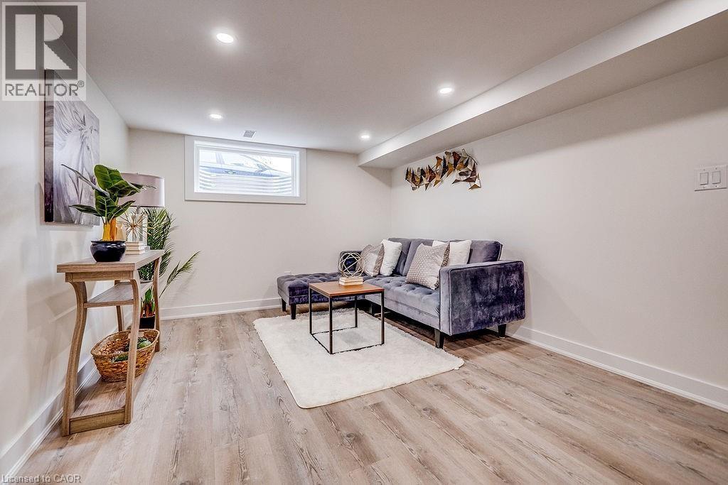 Photo 4 of 403 Elizabeth Street E Unit Ll, Grimsby ON
