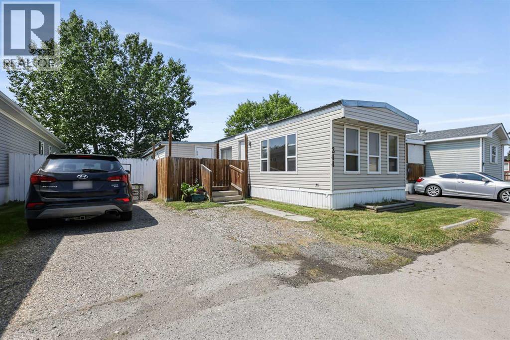 244, 6220 17 Avenue SE, Calgary, Alberta