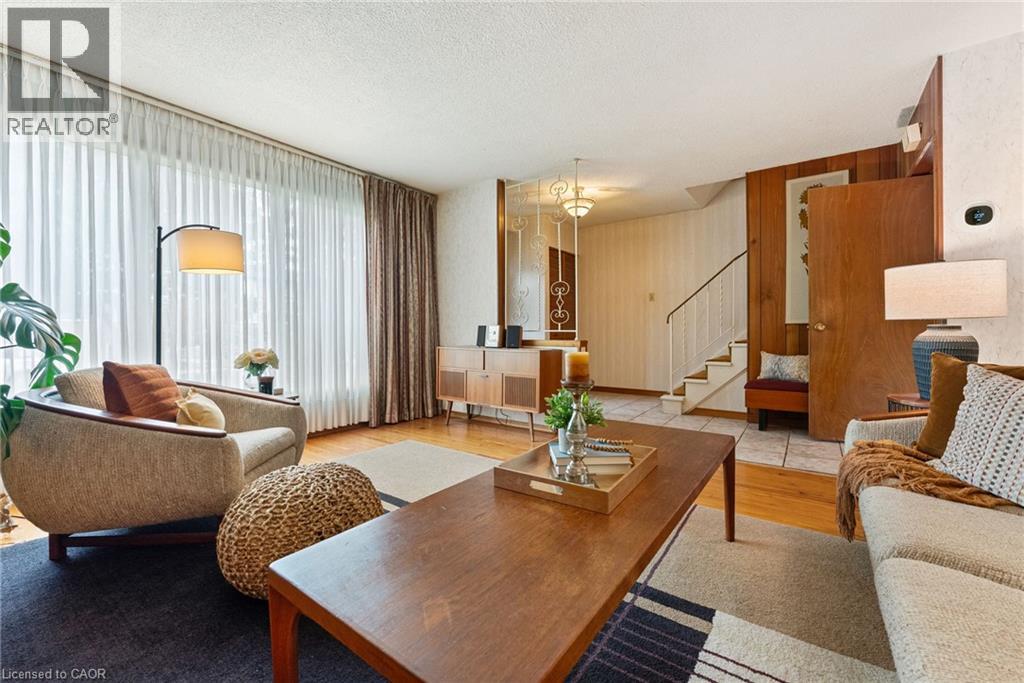 Photo 5 of 104 Berkindale Drive, Hamilton ON
