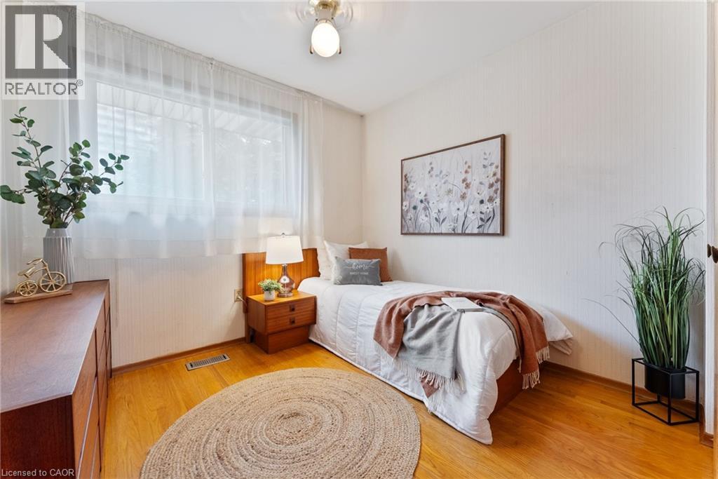 Photo 21 of 104 Berkindale Drive, Hamilton ON
