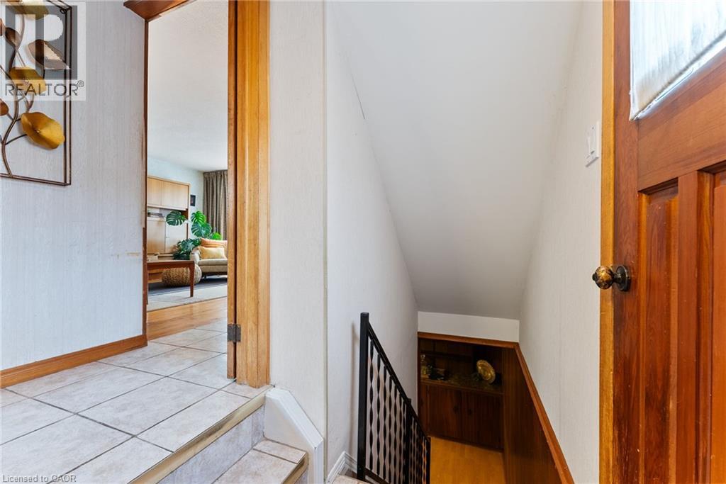 Photo 28 of 104 Berkindale Drive, Hamilton ON