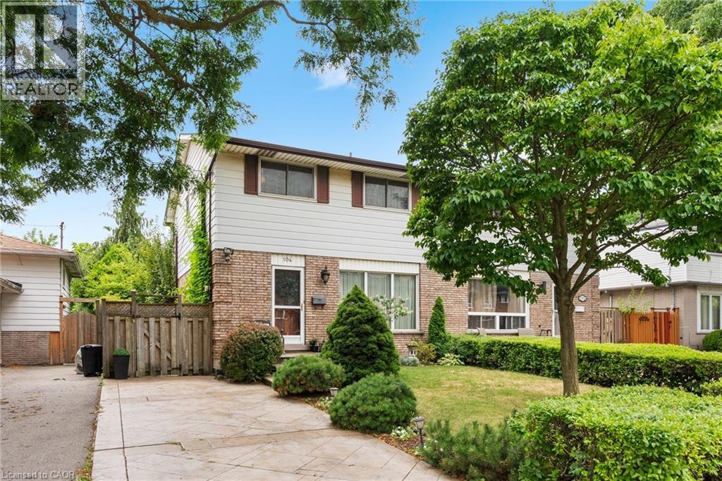 Photo 46 of 104 Berkindale Drive, Hamilton ON