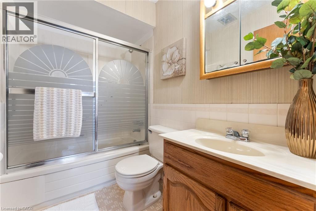 Photo 24 of 104 Berkindale Drive, Hamilton ON