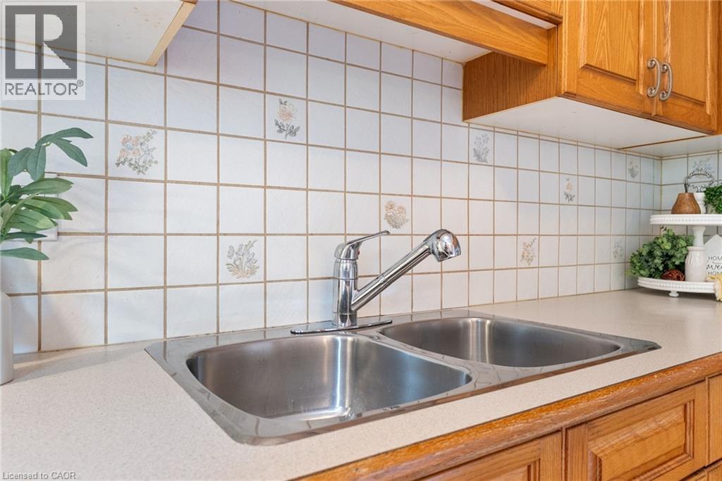 Photo 10 of 104 Berkindale Drive, Hamilton ON