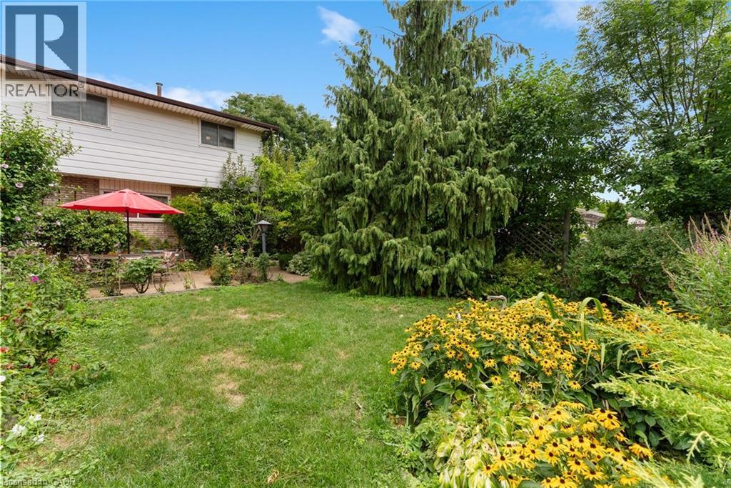 Photo 41 of 104 Berkindale Drive, Hamilton ON