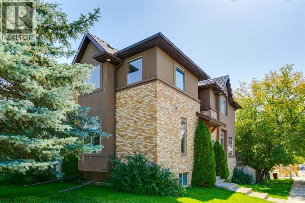 Photo 2 of 3306 21 Street Sw, Calgary AB