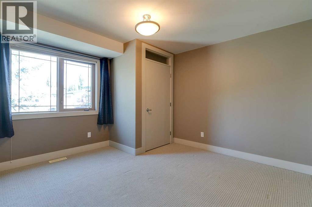 Photo 30 of 3306 21 Street Sw, Calgary AB