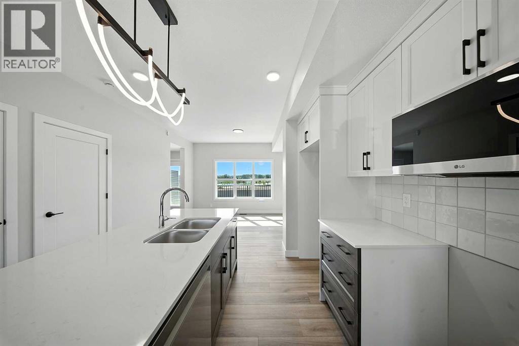 Photo 4 of 15 Gray Close, Sylvan Lake AB