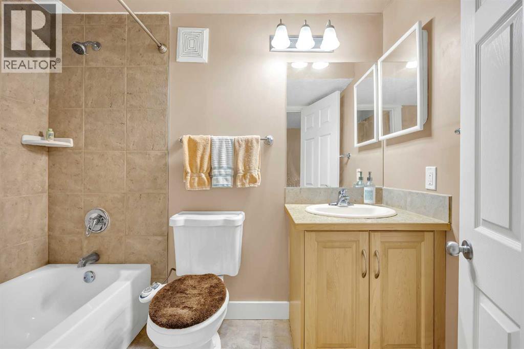 Photo 36 of 5712 Dalcastle Crescent Nw, Calgary AB