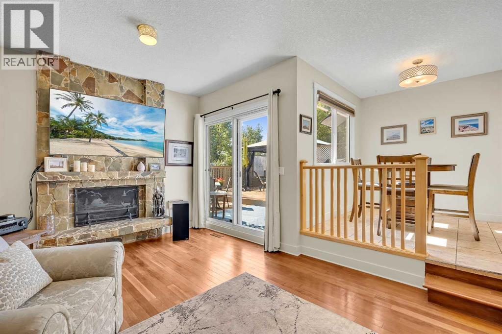Photo 17 of 5712 Dalcastle Crescent Nw, Calgary AB