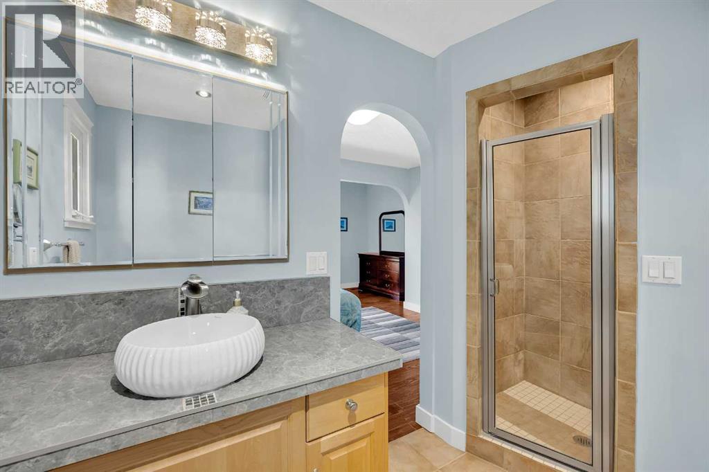 Photo 22 of 5712 Dalcastle Crescent Nw, Calgary AB