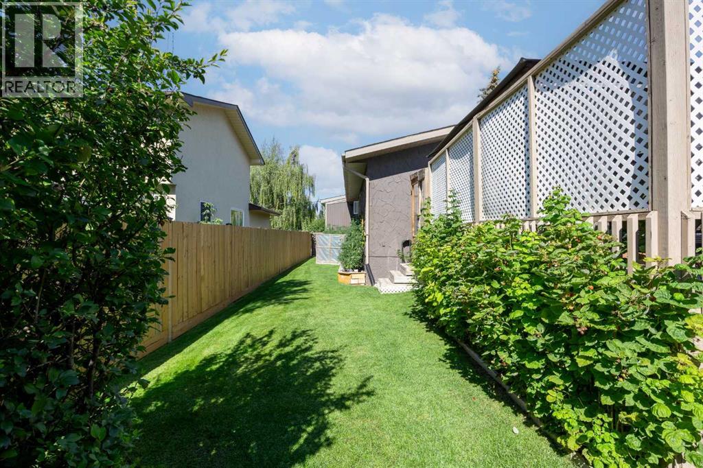 Photo 42 of 5712 Dalcastle Crescent Nw, Calgary AB