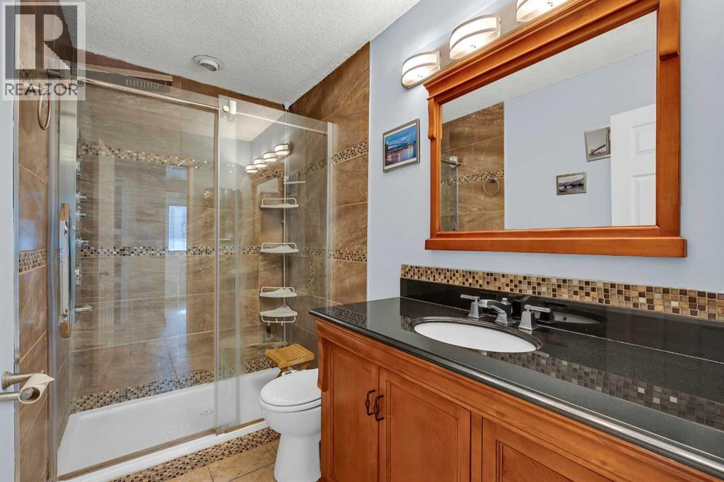 Photo 30 of 5712 Dalcastle Crescent Nw, Calgary AB