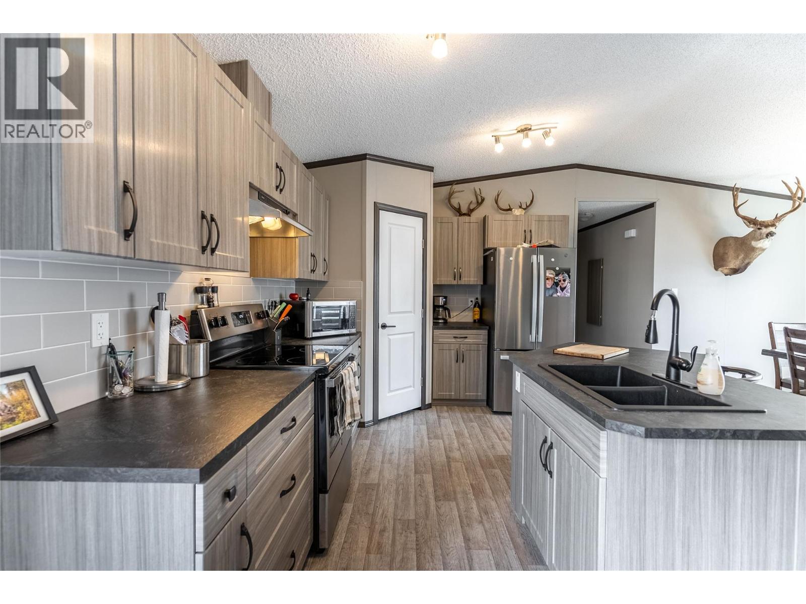 Photo 6 of 100 Industrial 1 Road Unit H 10, Sparwood BC