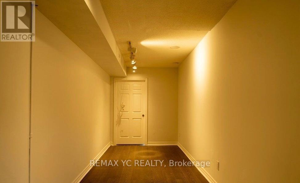 Photo 14 of 3334 A Yonge Street, Toronto ON