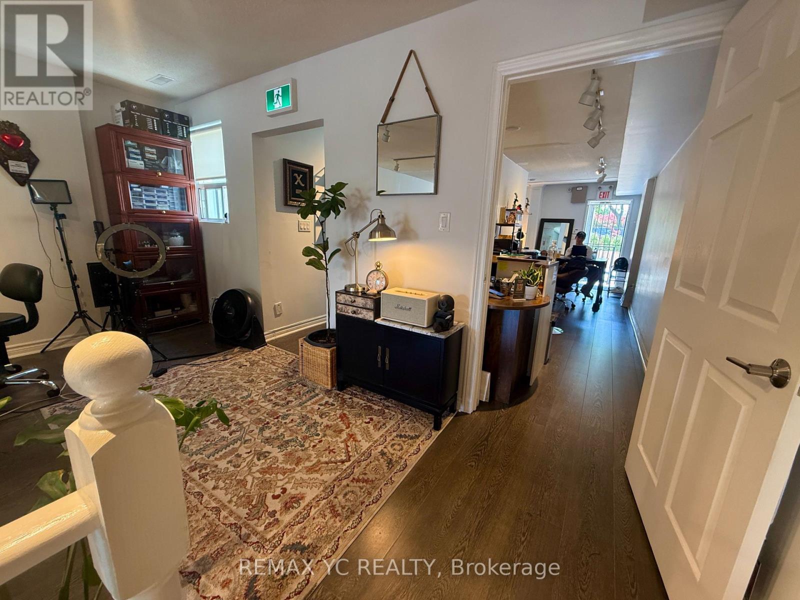 Photo 6 of 3334 A Yonge Street, Toronto ON