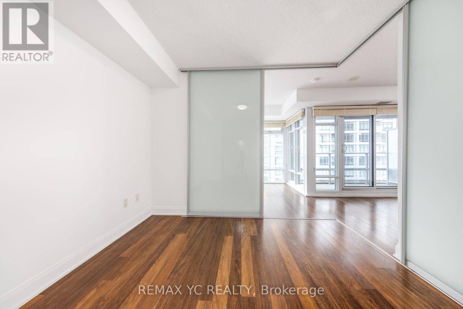 Photo 11 of 1103 2191 Yonge Street, Toronto ON