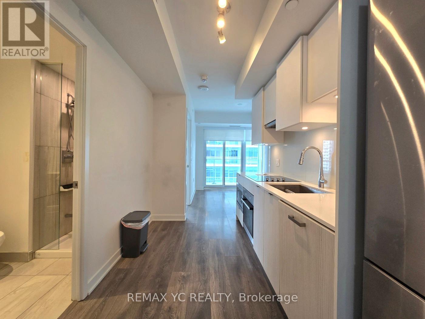 Photo 8 of 3015 195 Redpath Avenue, Toronto ON