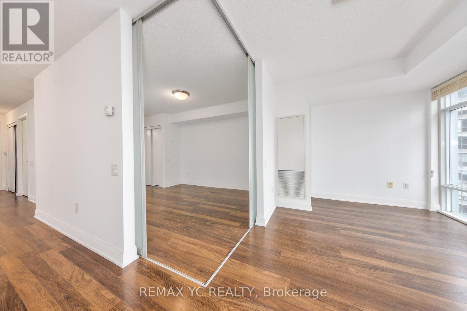 Photo 10 of 1103 2191 Yonge Street, Toronto ON