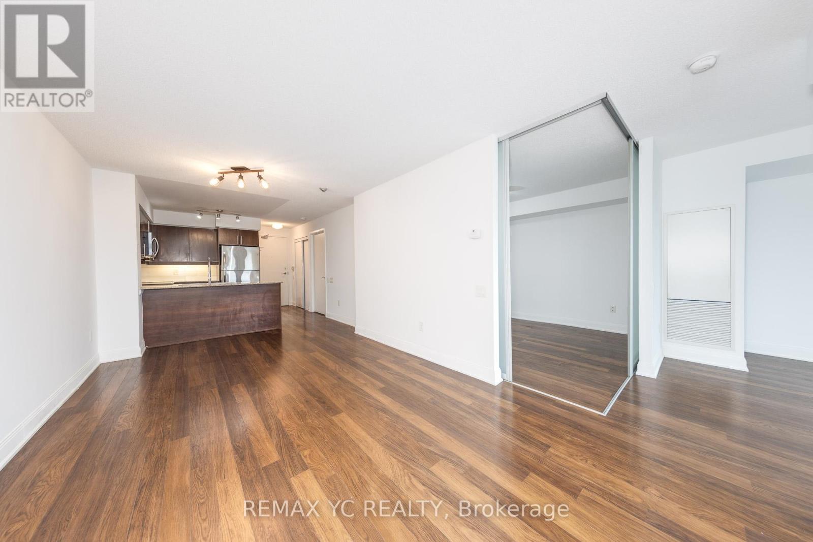 Photo 7 of 1103 2191 Yonge Street, Toronto ON