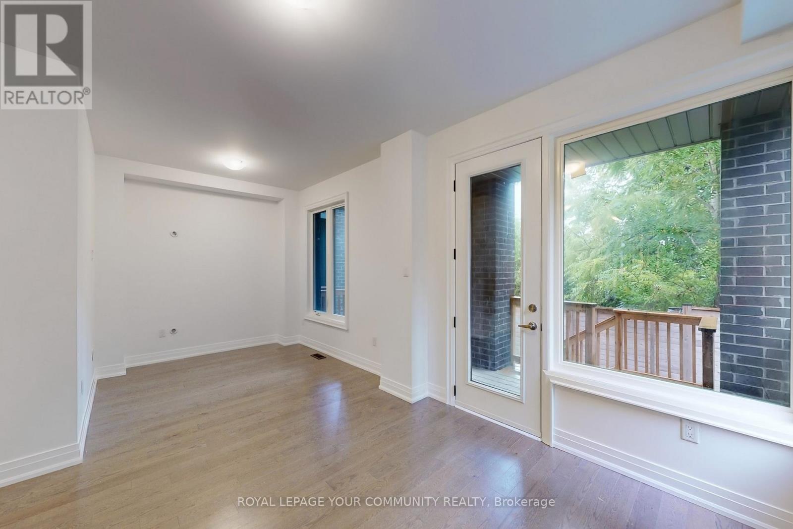 Photo 40 of 32 Globemaster Lane, Richmond Hill ON